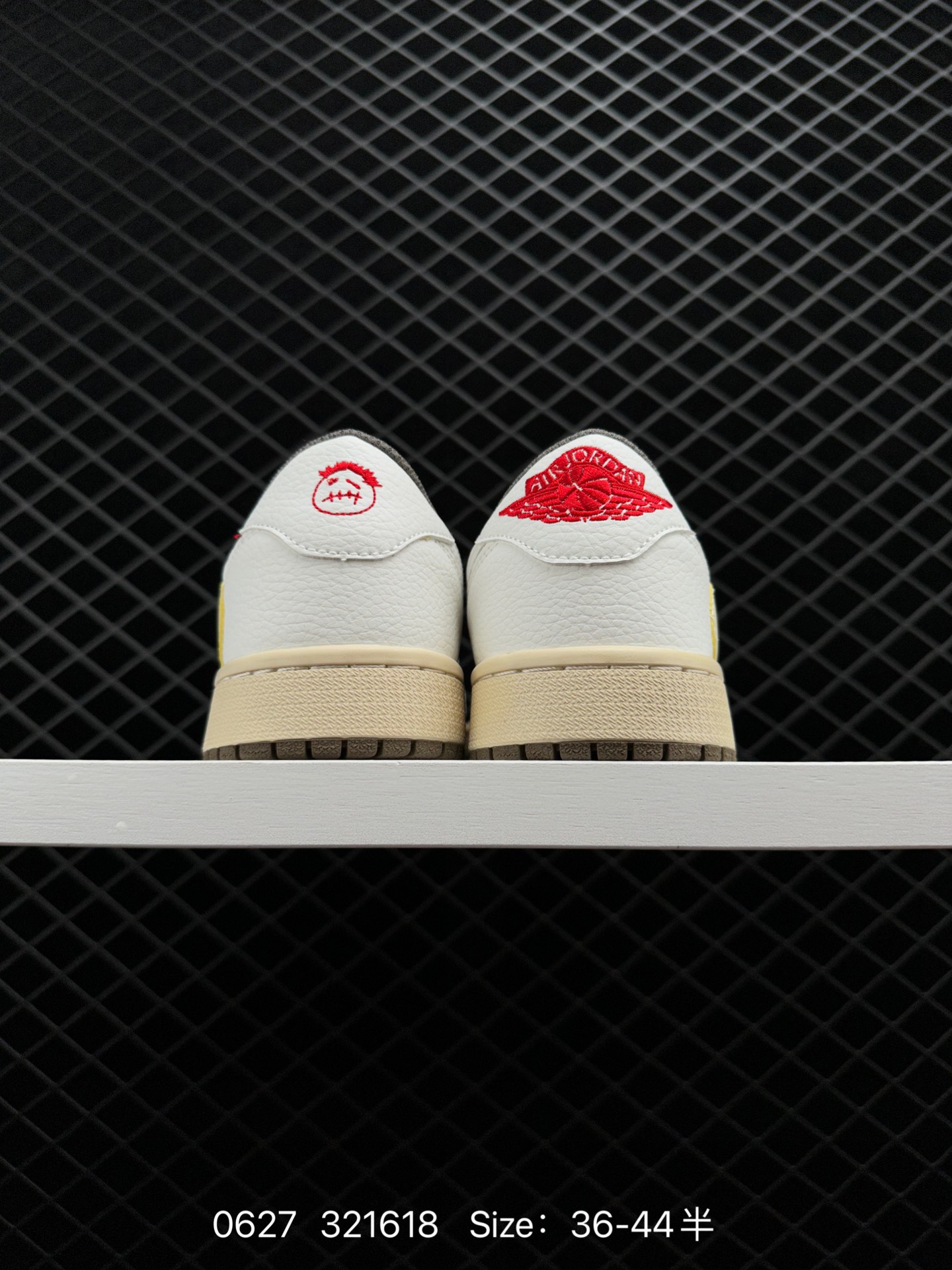 Travis Scott x Nike Air Jordan 1 Low OG